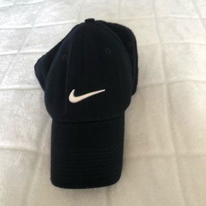 Black Nike ball cap